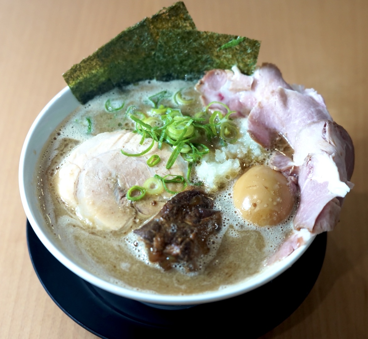 がっつり！にぼしとんこつ